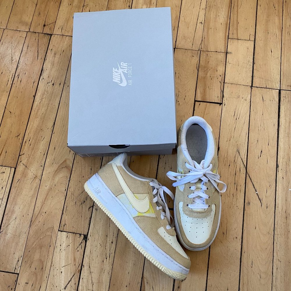 SPECIAL EDITION AIR FORCE 1'S
